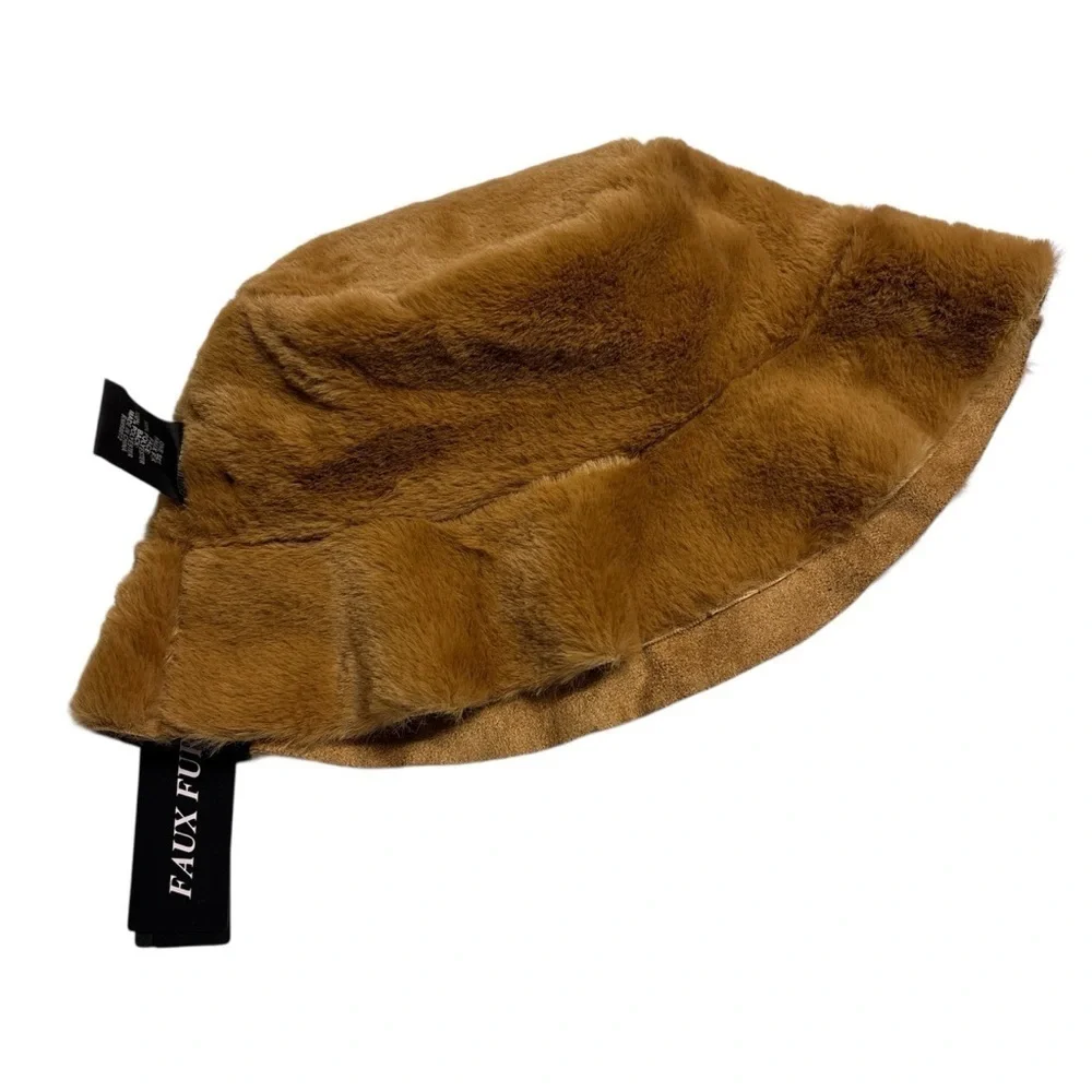 STEVE MADDEN Faux Fur Reversible Bucket Hat
